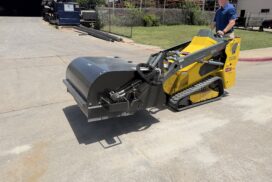 mini skid steer pickup broom